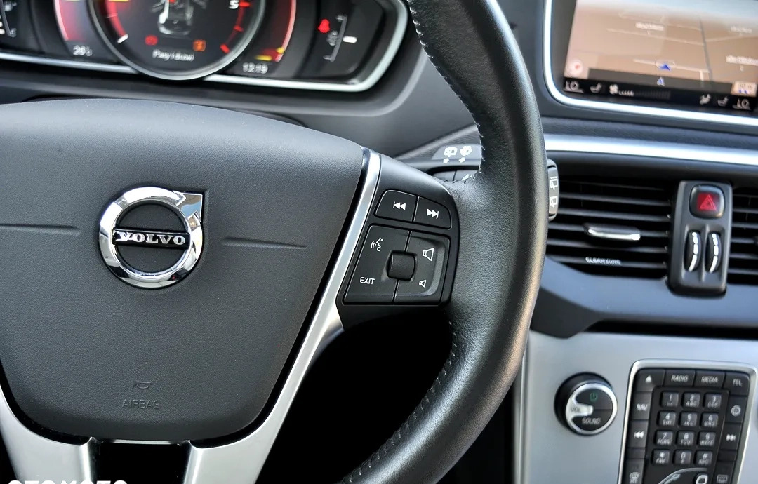Volvo V40 cena 56900 przebieg: 189000, rok produkcji 2018 z Płock małe 704